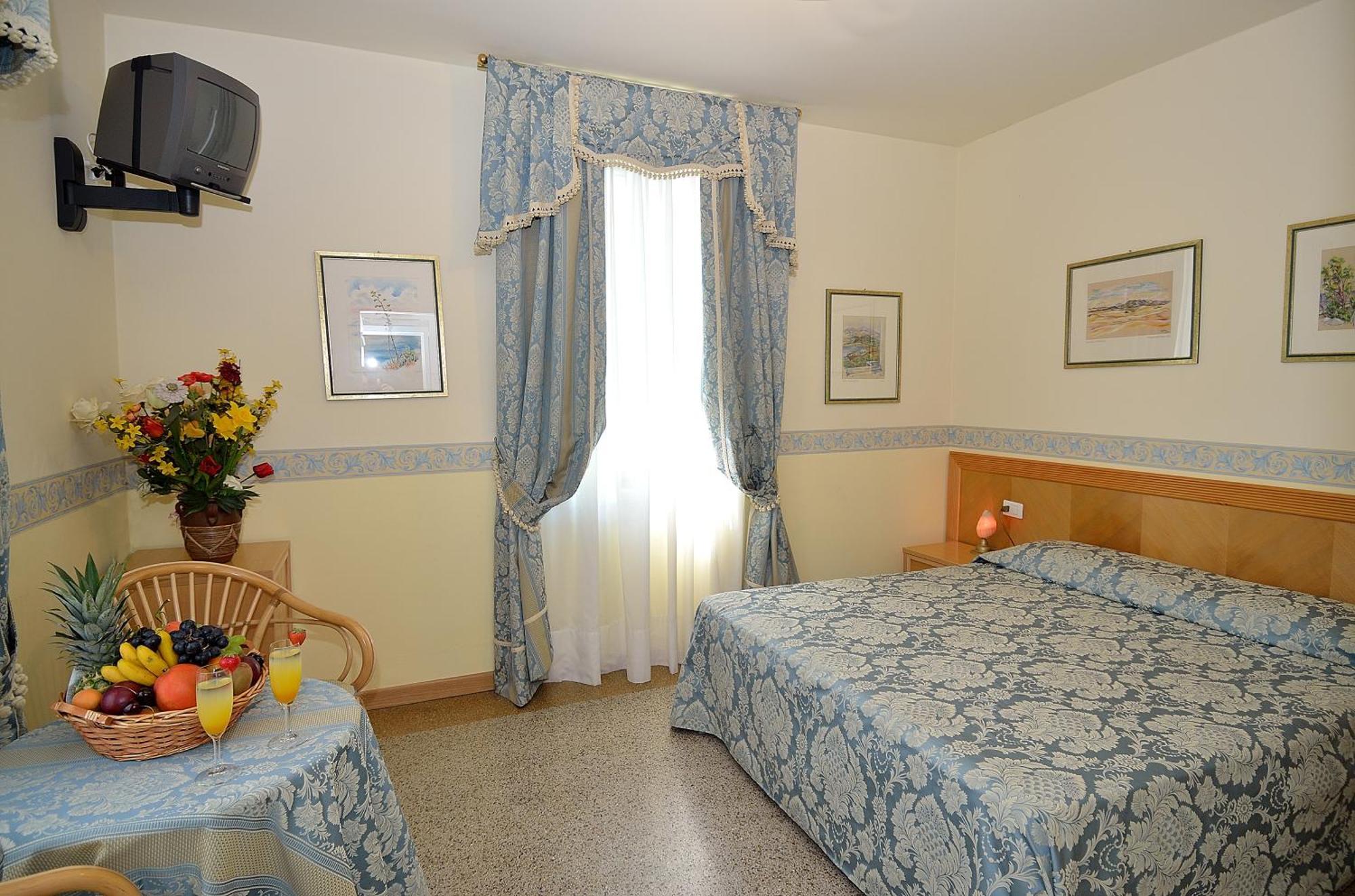 Classic Doppel- oder Zweibettzimmer